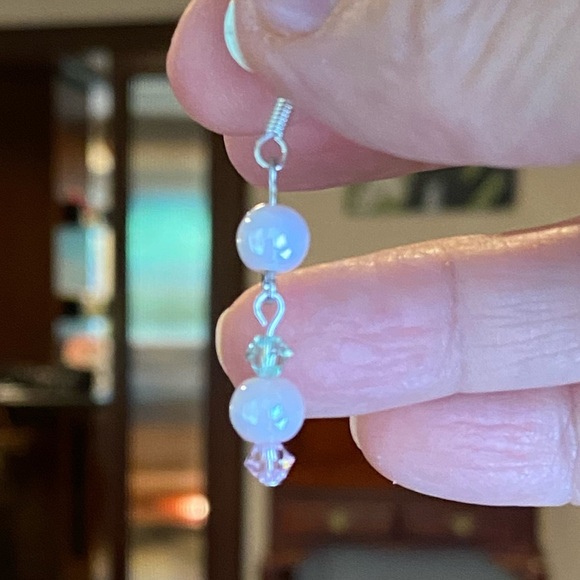 Blingy humpback whale necklace and earrings - Picture 8 of 8